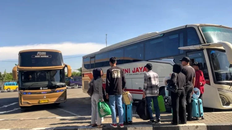 Penumpang Terminal Pakupatan Naik hingga 11 Persen