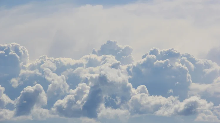 Langit Banten Diprediksi Berawan Hari Ini