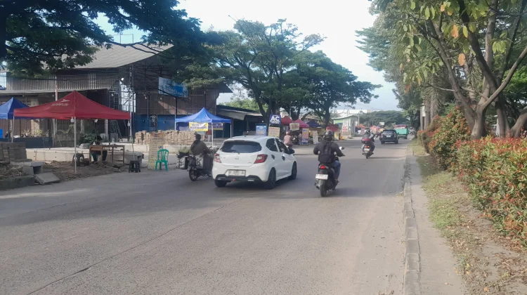 Arus Wisatawan Mulai Memadati JLS Kota Cilegon