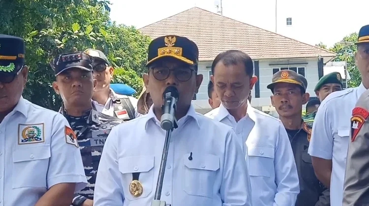 Gubernur Banten Tinjau Kepadatan Wisata di Anyer
