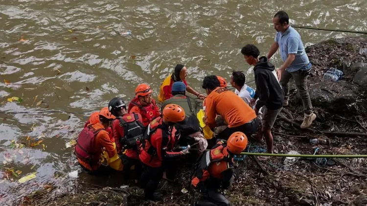 Seorang Wisatawan Meninggal Usai Tenggelam di Curug Goong Pandeglang