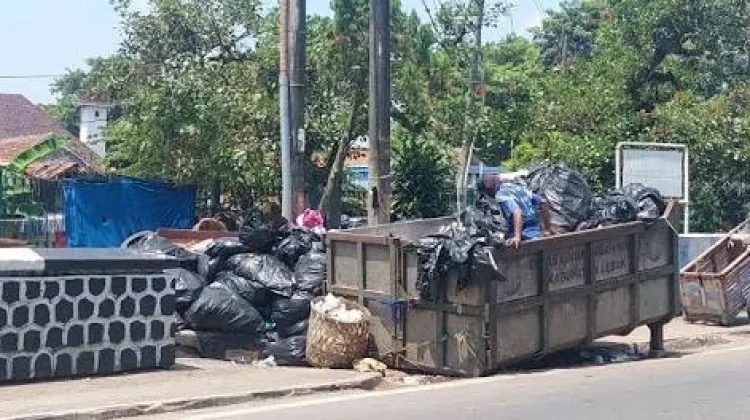 Selama Lebaran Volume Sampah di Lebak Naik 10 Persen