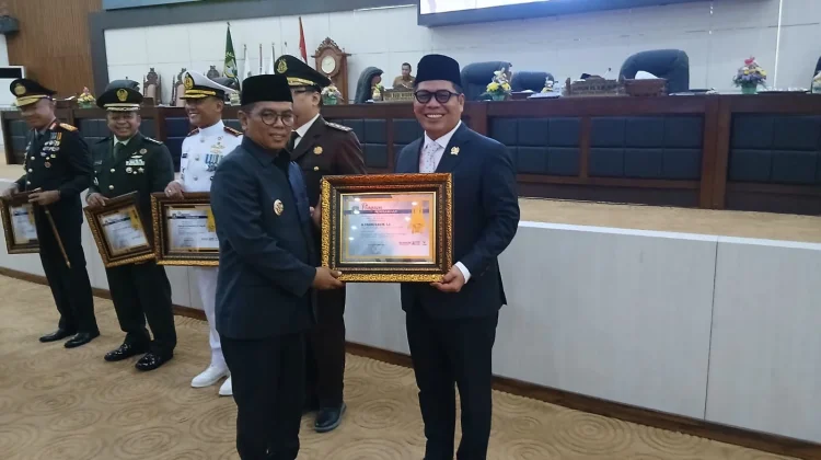 Ekbispar Award Masuk LKPJ, Gubernur Sampaikan Capaian Kinerja Positif