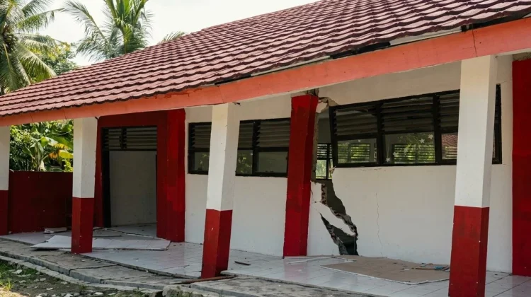 Akibat Pergerakan Tanah, Ruang Kelas SDN Kutakarang 3 Pandeglang Rusak Berat
