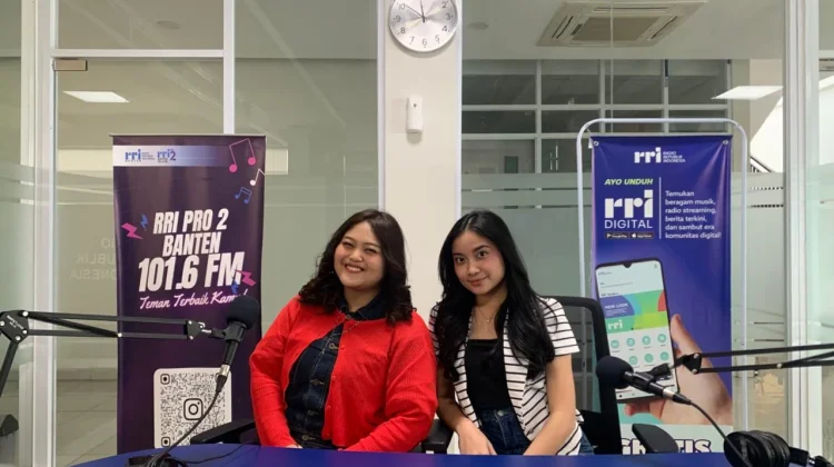 Rheya Sajikan Kisah Cinta Sederhana untuk Anak Muda