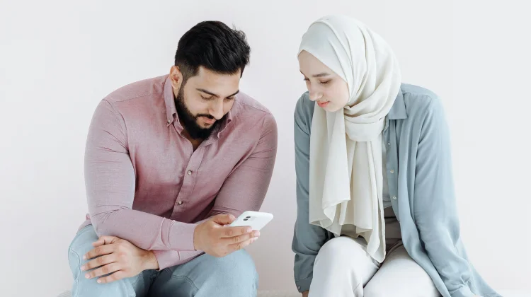 Begini Cara Istri Menyampaikan Kebenaran ke Suami
