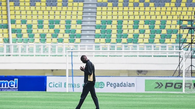Laga Dewa United FC vs Persib Bandung Digelar Tanpa Penonton