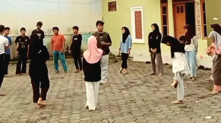 Teater Padma Cilegon Bentuk Karakter Pelajar Kreatif