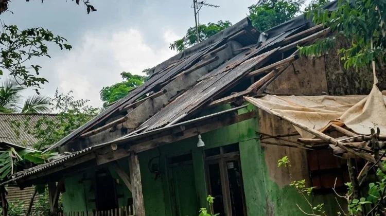 Angin Puting Beliung Terjang Sindangresmi Pandeglang, Tujuh Rumah Rusak