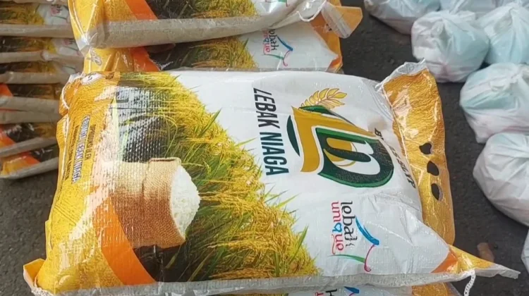 Lebak Niaga Promosikan Produk Lokal Seba Baduy