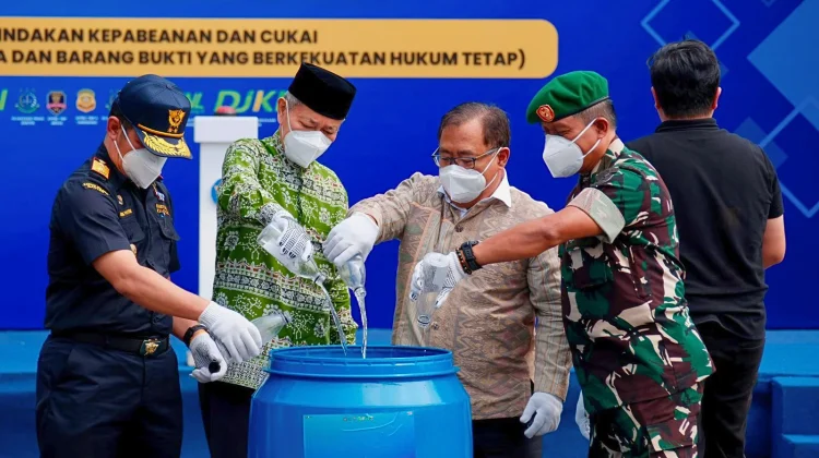 Bea Cukai dan Kejaksaan Musnahkan Jutaan Rokok Ilegal
