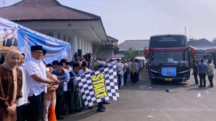 Kloter Ketiga Jemaah Haji Kabupaten Serang Dilepas