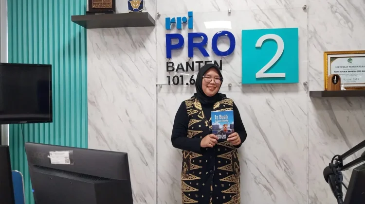 Dewi Saarah Tuangkan Perjuangan lewat "Es Buah di Jalan Colombo"