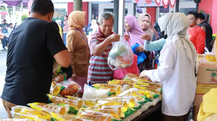 Pemkab Tangerang Subsidi Komoditas Sembako di Warung Tekan Inflasi