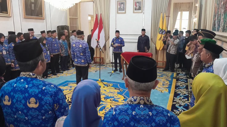 Ahmad Aziz Setia Ade Putra Dilantik Menjadi Penjabat Sekda Cilegon