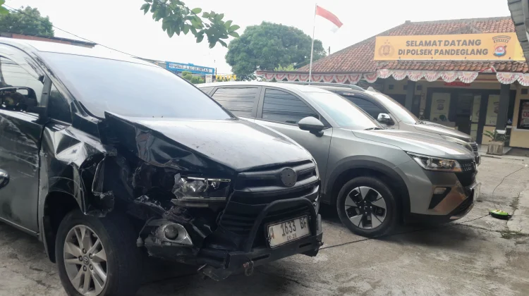 Mobil Kepala Dinas di Pandeglang Tabrak Siswa SDN Sukaratu 5