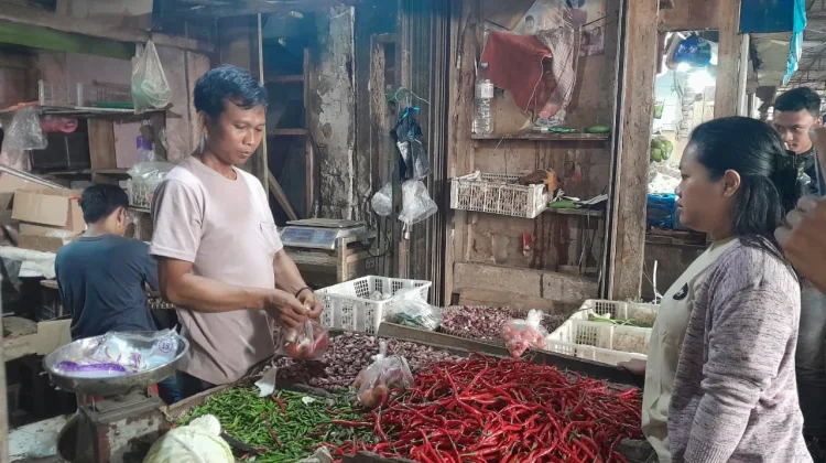 Harga Bawang Merah Melonjak di Pandeglang