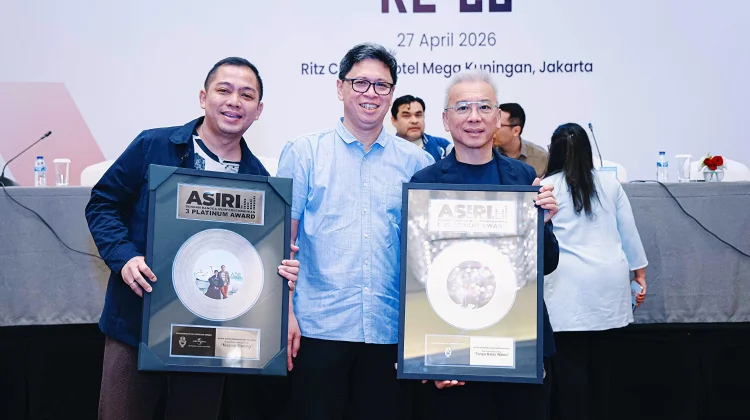 Ade Govinda Raih Delapan Platinum Awards Dari Asiri