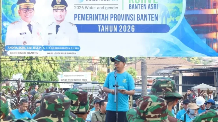 Gubernur Andra Soni Ajak Masyarakat Gotong Royong Peduli Sampah