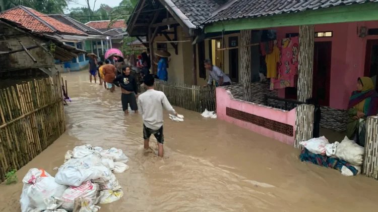 Banjir dan Longsor Terjang Lima Kecamatan di Lebak