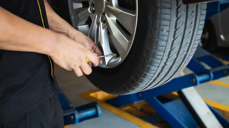 Kenali Tanda Ban Mobil Harus Segera Diganti