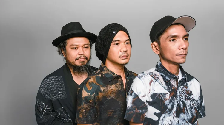 Parade Hujan Kisahkan Ruang Gelap Lewat Single Cahaya