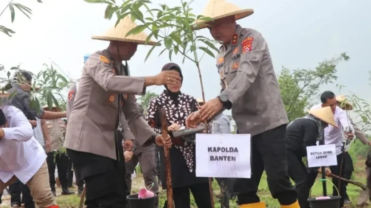 Kapolda Banten Ajak Warga Gemar Menanam Pohon