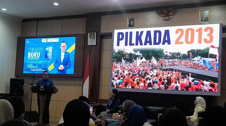 Wamendagri Bima Arya Bedah Buku Babad Alas di Cilegon