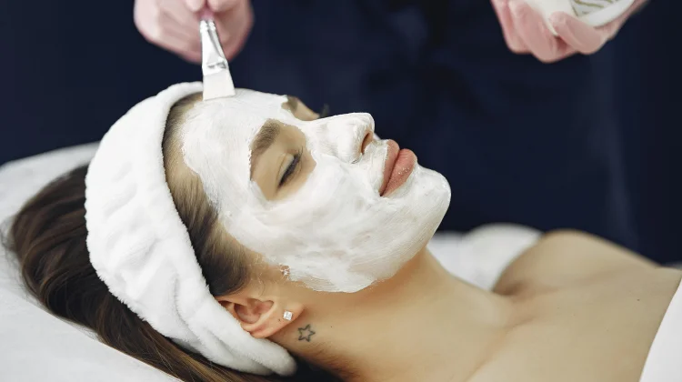 Manfaat Facial Rutin untuk Kesehatan Kulit Wajah