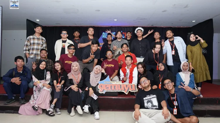 Standupindo Cilegon Bangun Mental Komika Pemula
