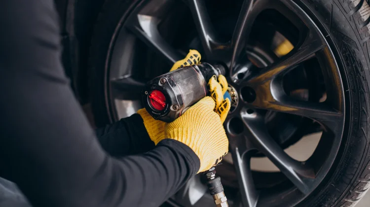 Velg Aftermarket Jadi Tren Modifikasi Mobil, Ini Fungsi dan Risikonya