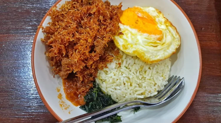 Resep Kulit Ayam Serundeng, Lauk Gurih yang Renyah