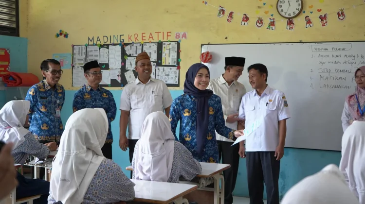 Pemkab Serang Fokus Tingkatkan Pendidikan Melalui Beasiswa