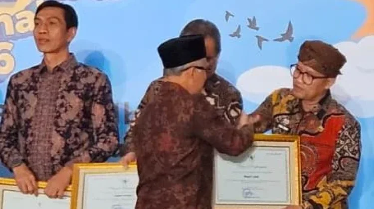Bupati Lebak Raih Penghargaan Pelestarian Bahasa Daerah
