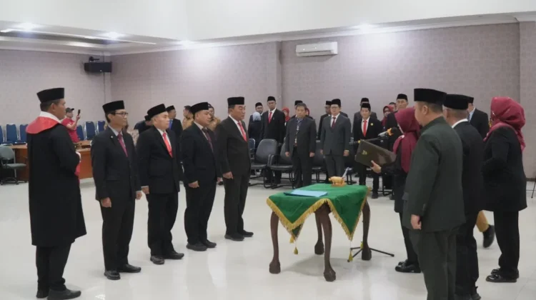 Bupati Pandeglang Lantik Lima Pejabat Eselon II