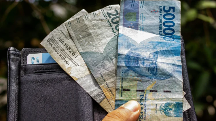 Rupiah Melemah, Warga Diminta Bijak Kelola Keuangan