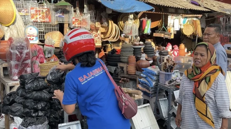 Harga Arang di Pasar Lama Serang Melonjak saat Iduladha