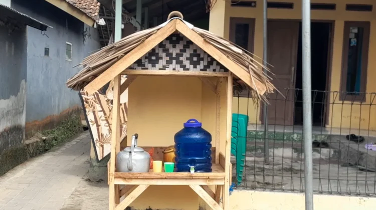 Lestarikan Tradisi, Sedekah Air Jemaah Haji di Pandeglang Masih Terjaga