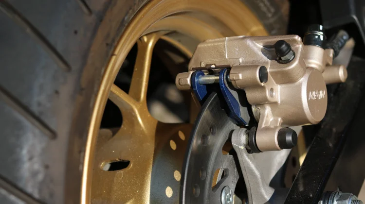 Penyebab Rem Motor Berdecit dan Cara Mengatasinya