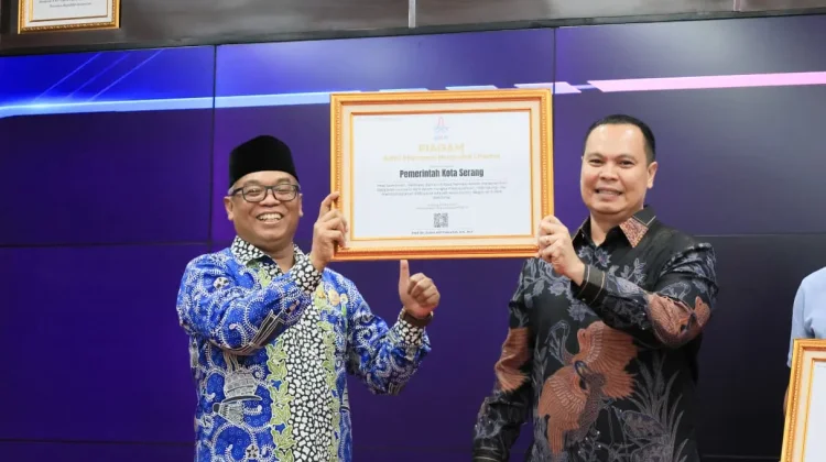 BKN Anugerahi Kota Serang Penghargaan Pro Karier ASN
