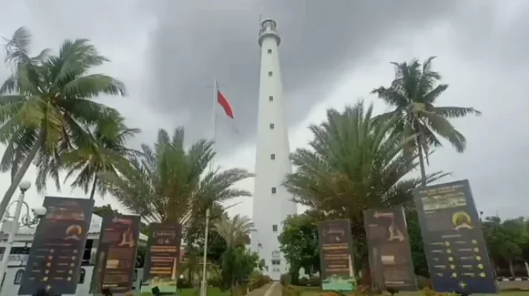 Mercusuar Anyer Jadi Destinasi Favorit Wisatawan Bersejarah Banten