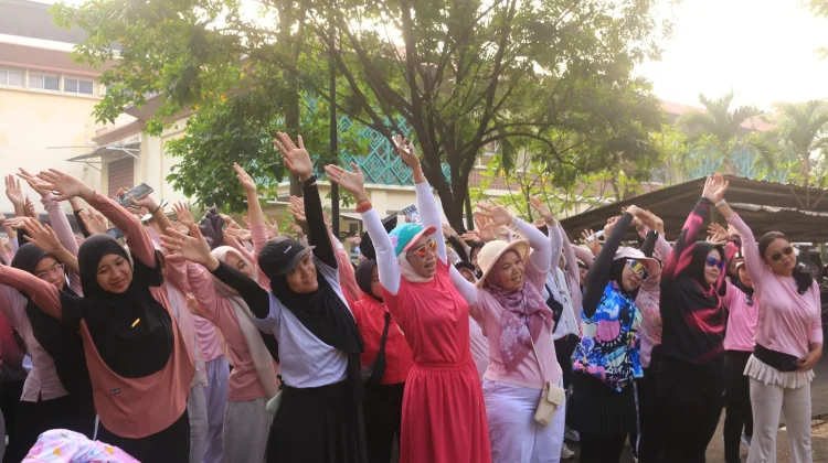 Dua Komunitas Lingkungan Inisiasi Program Perempuan Masa Kini