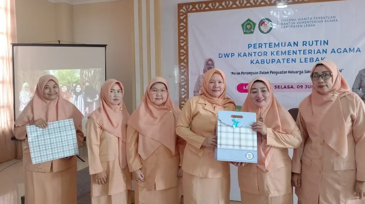 Pisah Sambut DWP Kemenag Lebak