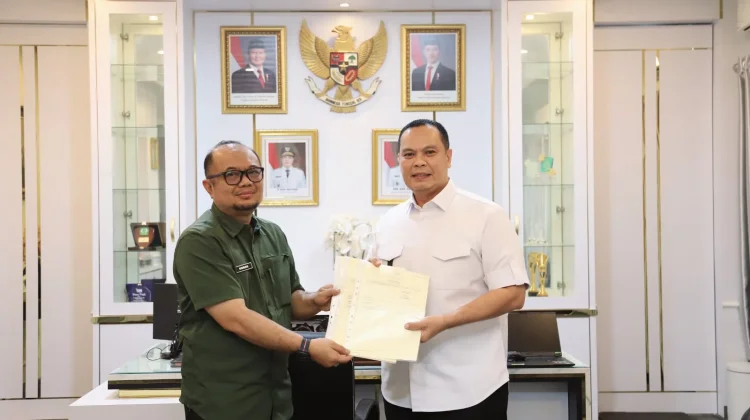 Kantor Pertanahan Kota Serang Serahkan 10 Sertipikat Aset Pemkot