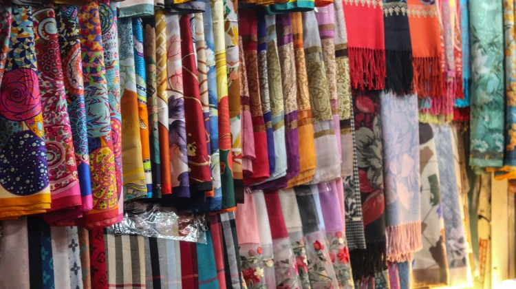 Cara Perawatan Hijab agar Tetap Awet dan Nyaman Digunakan