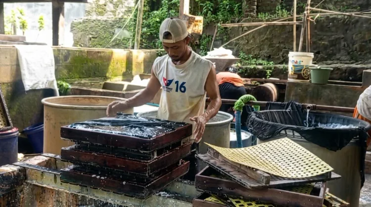 Kenaikan Harga Kedelai Bikin Perajin Tahu di Pandeglang Resah