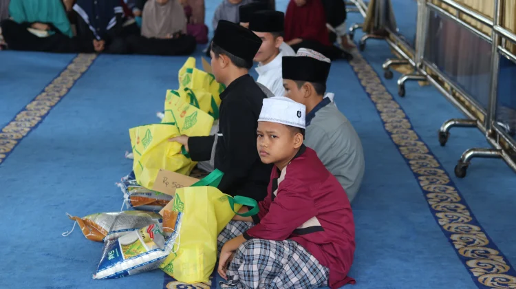 Muharam Jadi Momentum Membahagiakan Anak Yatim