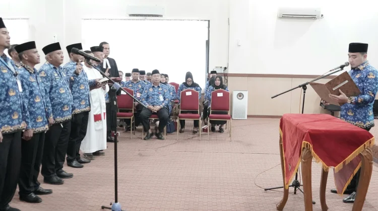 Robinsar Lantik Puluhan Pejabat Administrator dan 11 Pejabat Pengawas