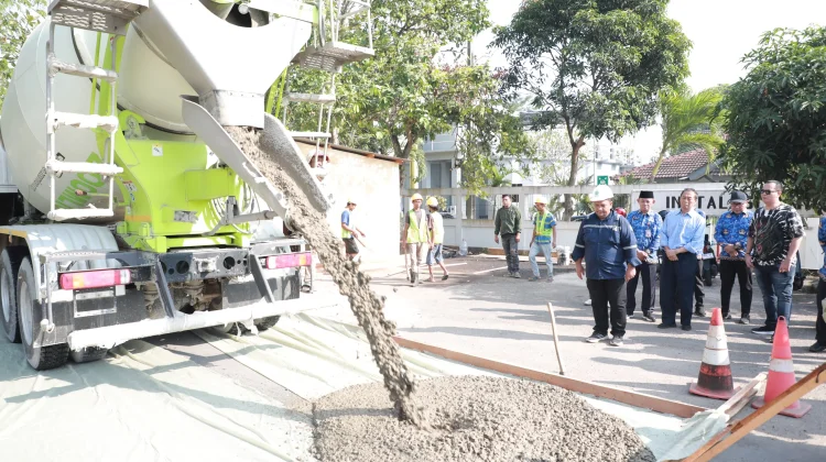 Tanpa APBD, Pembangunan Jalan Kenari di Kasemen Mulai Direalisasikan