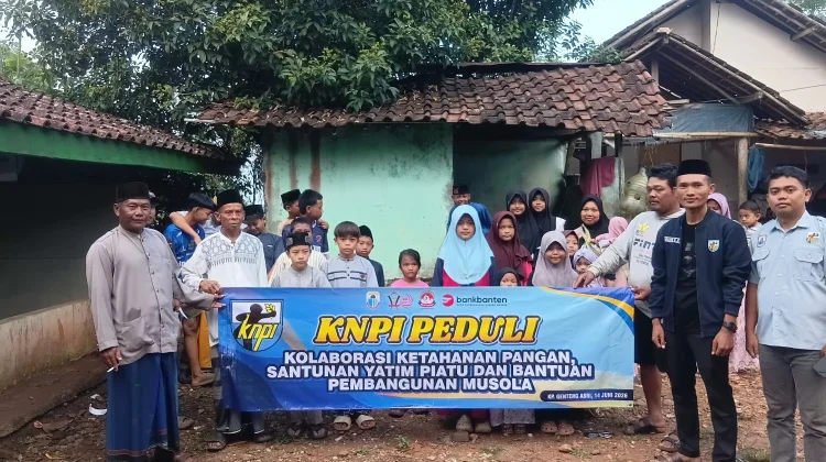 KNPI Lebak Santuni Yatim dari Hasil Panen
